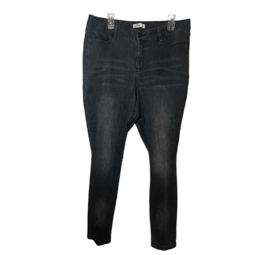 Royalty for Me Black Faded Wash Skinny High Rise Jeans Size 18W
